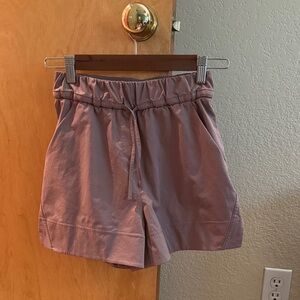 Lululemon Women's Shorts 3.5”
